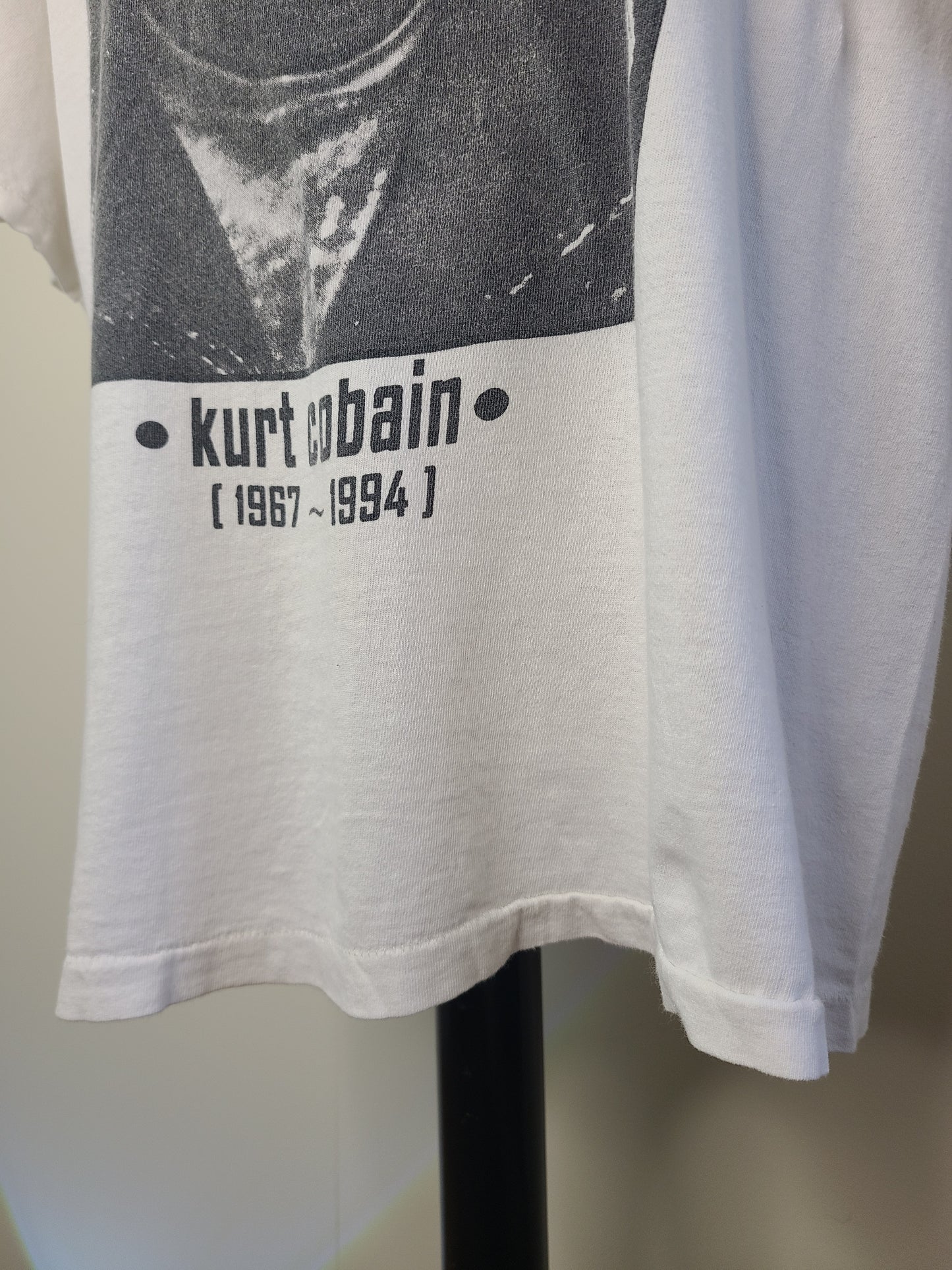 Nirvana Kurt Cobain Memorial 90s Style Modern Reprint Tee XL