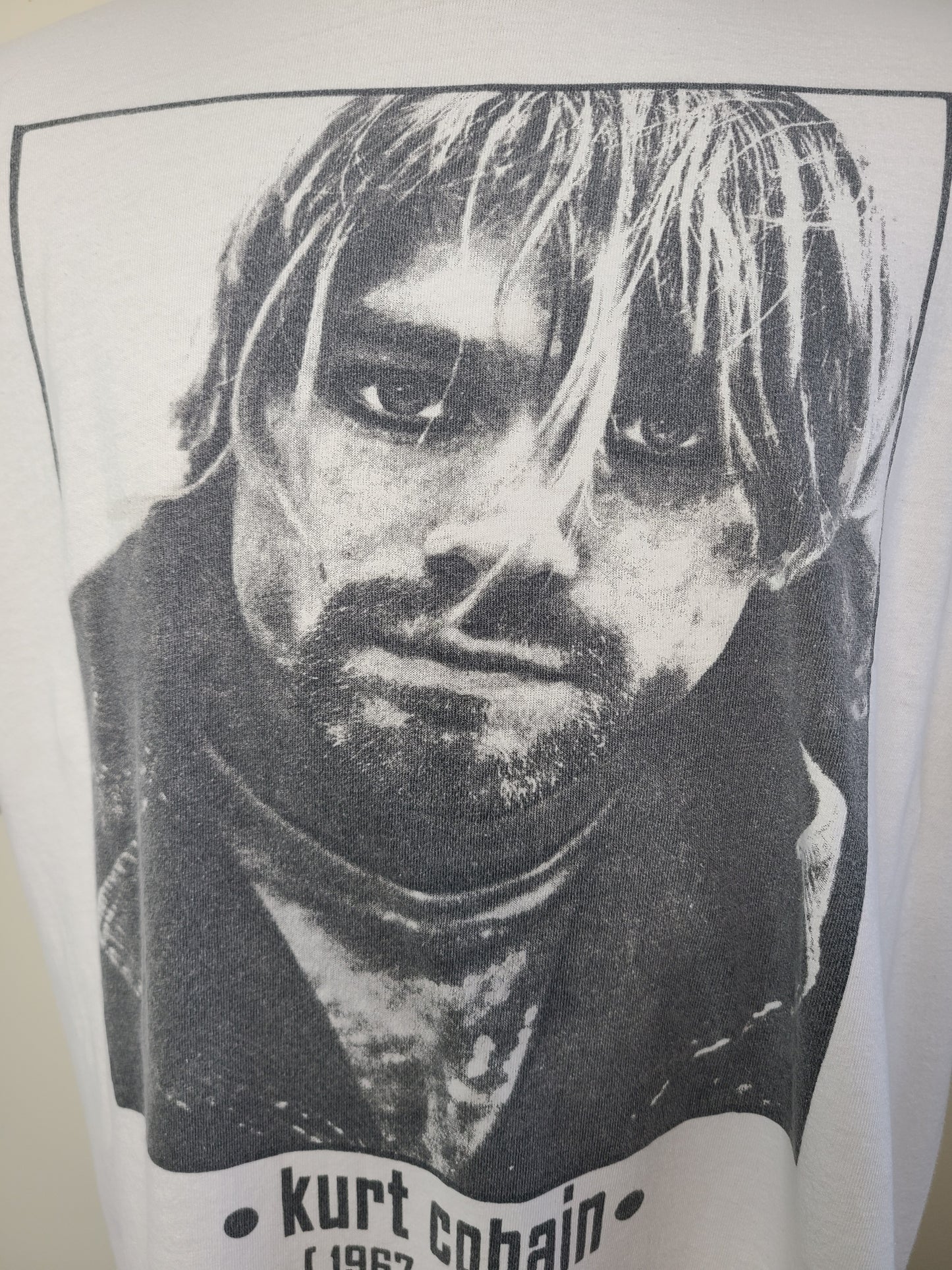 Nirvana Kurt Cobain Memorial 90s Style Modern Reprint Tee XL