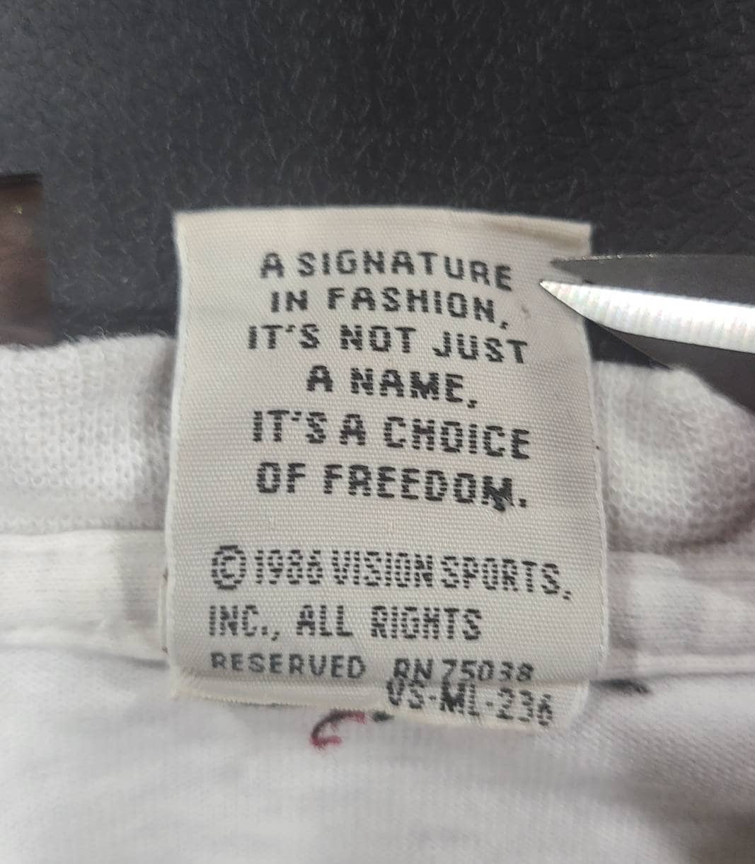 Rare True Vintage VTG 80s Vision Street Wear Tee Shirt M 1986