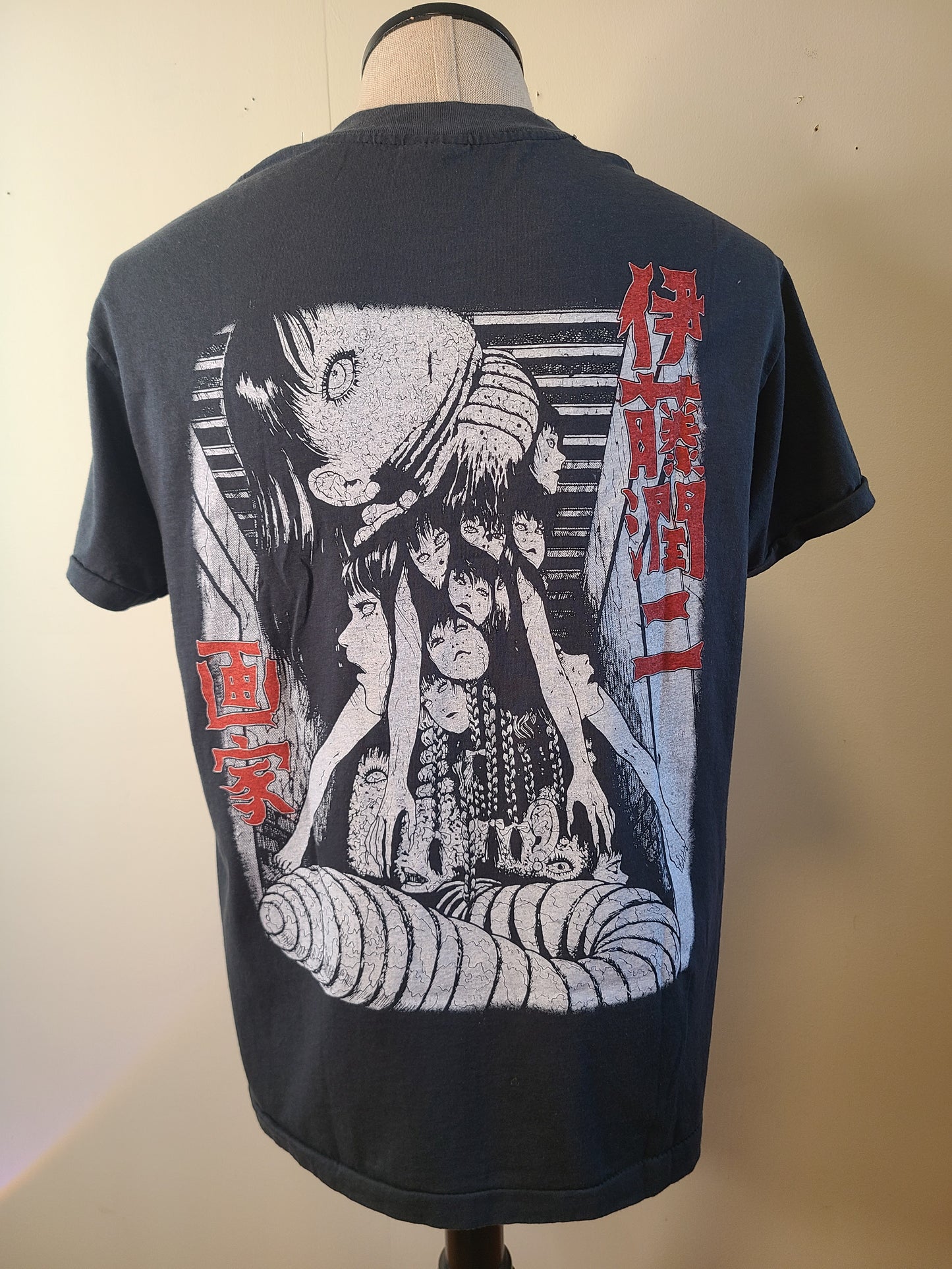 Junji Ito Anime Tee Tshirt Enzyme Washed Faded Black Large