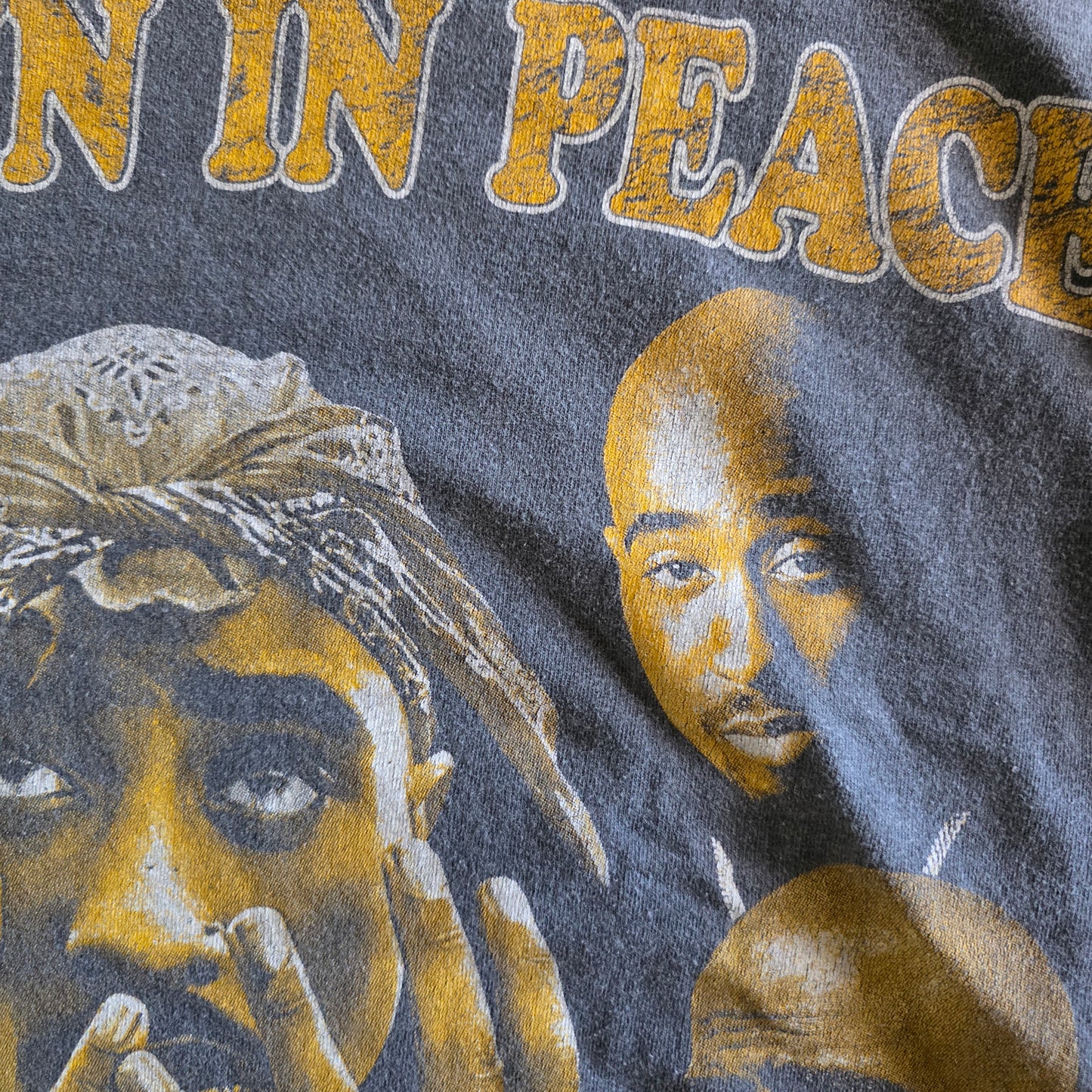 2Pac Tupac Shakur Big Print Vintage-Style Graphic Tee Tshirt XL