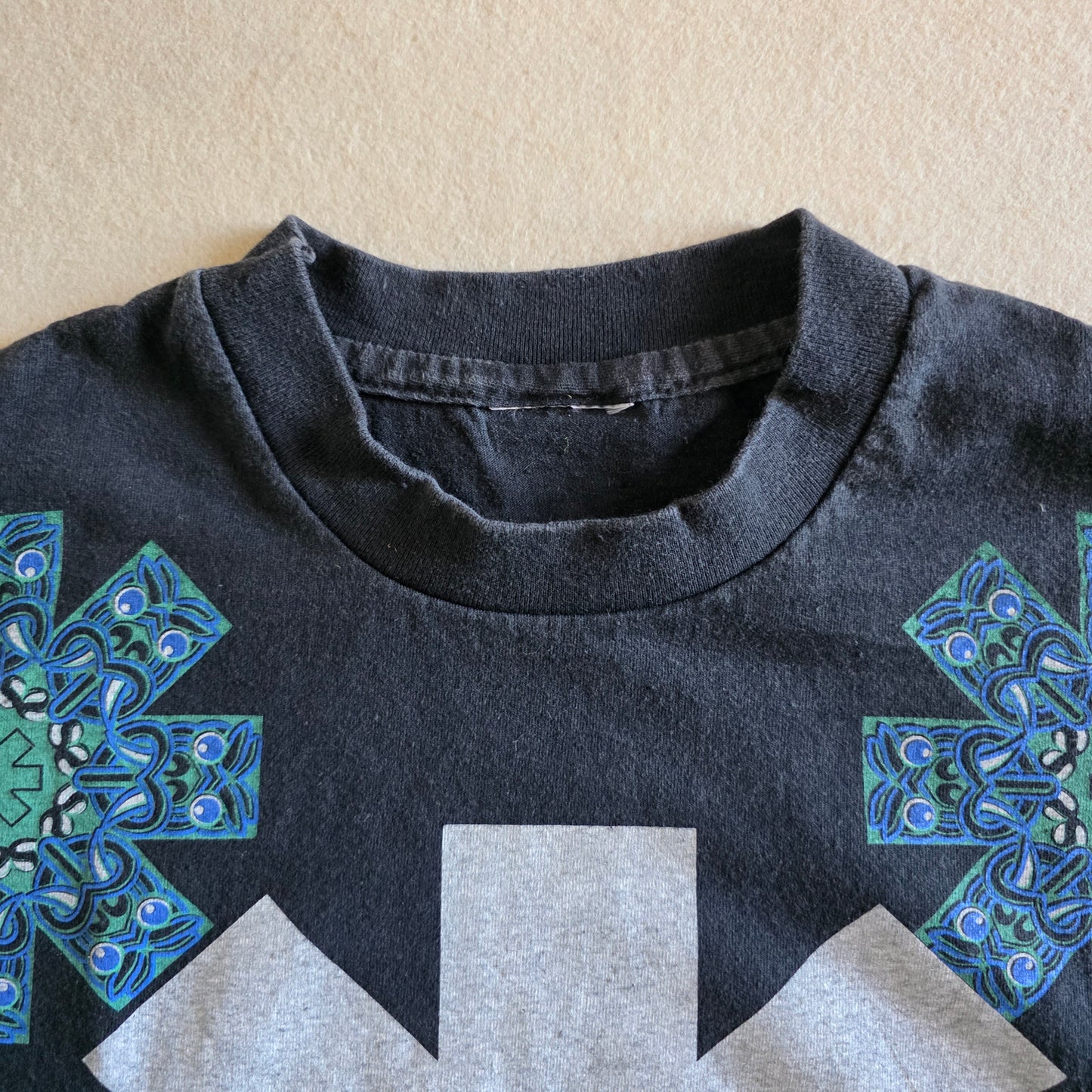 Red Hot Chili Peppers Big Print All Over Print Graphic Tee Tshirt L