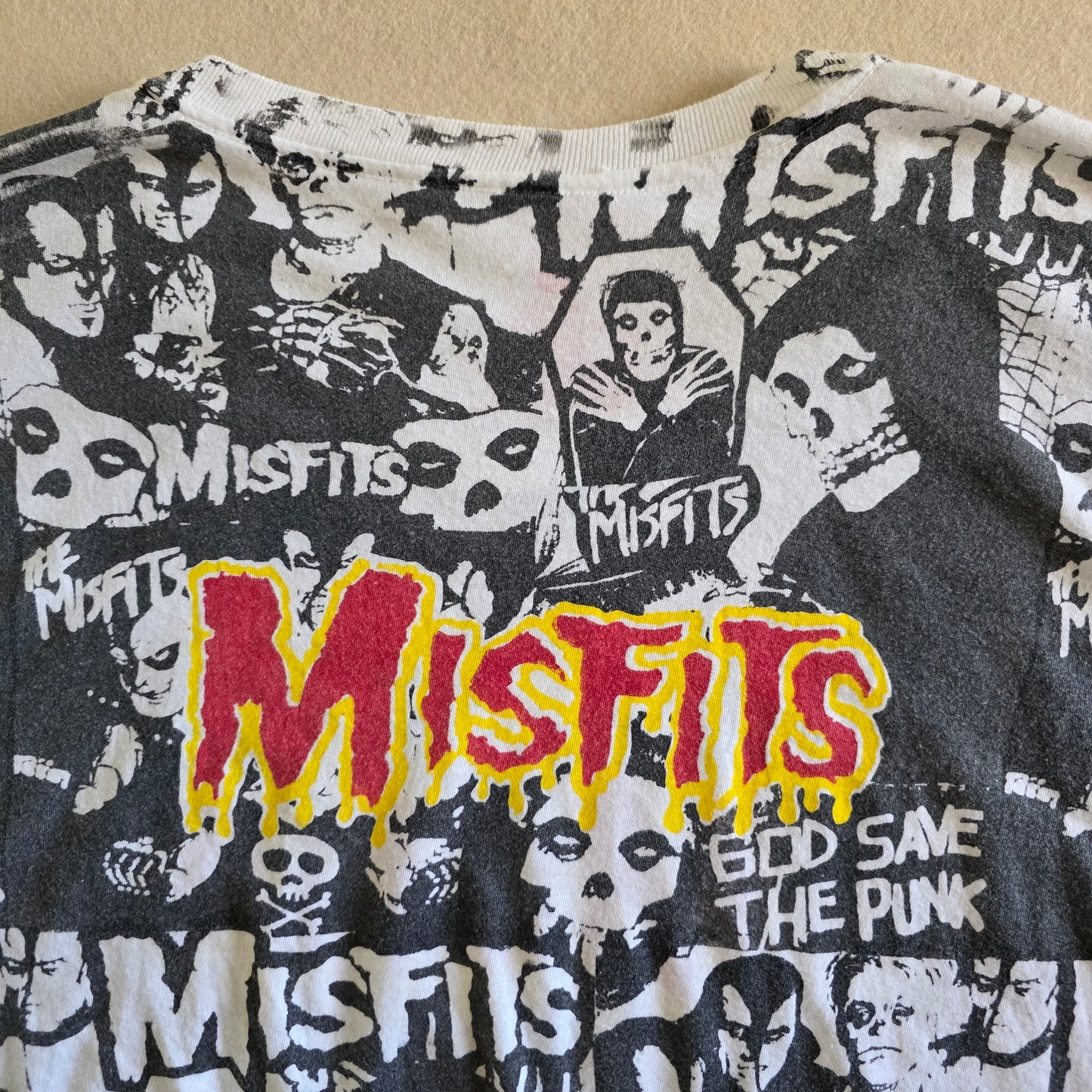 Misfits Overprint All Over Print Tee Screenprint Tshirt XXL Upcycled Hanes