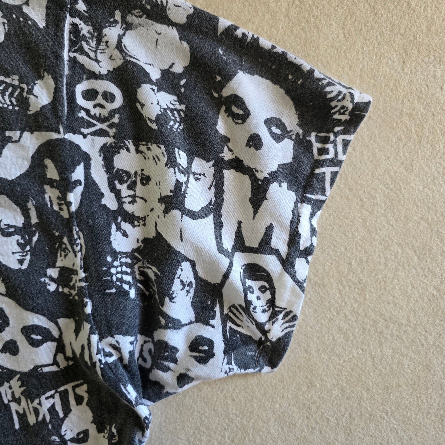 Misfits Overprint All Over Print Tee Screenprint Tshirt XXL Upcycled Hanes