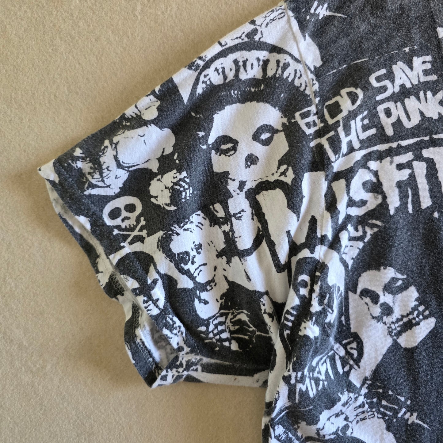 Misfits Overprint All Over Print Tee Screenprint Tshirt XXL Upcycled Hanes