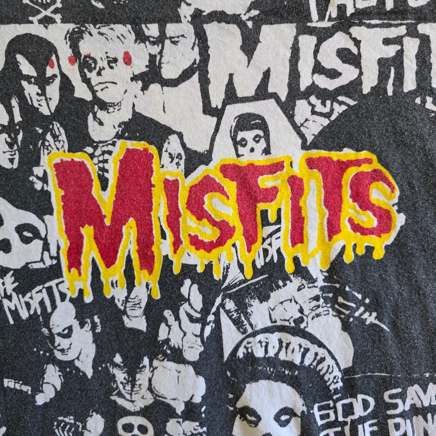 Misfits Overprint All Over Print Tee Screenprint Tshirt XXL Upcycled Hanes
